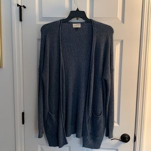 Woman’s sweater size xl by universal thread slate blue